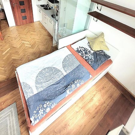 Modern Apartment Few Steps From Centre プラハ エクステリア 写真