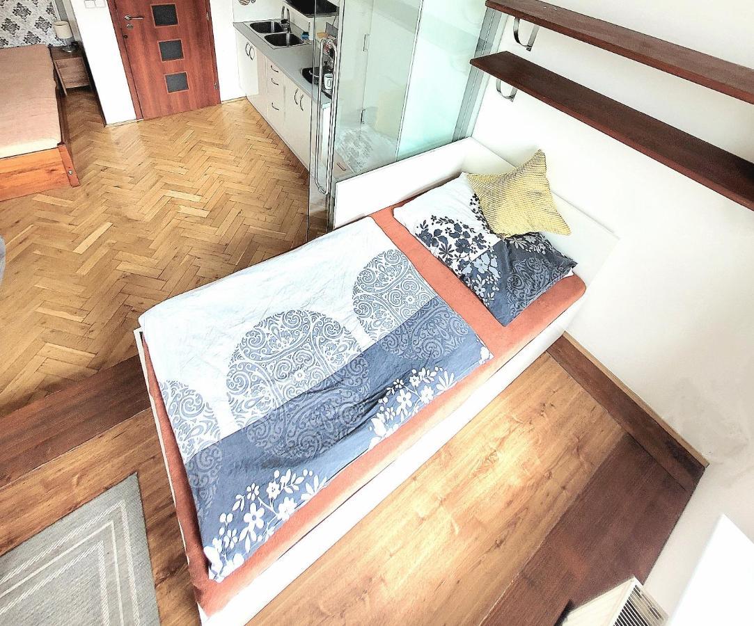 Modern Apartment Few Steps From Centre プラハ エクステリア 写真